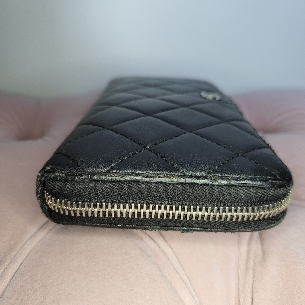 Chanel Matelasse Long Zippered Wallet - Picture 4 of 12